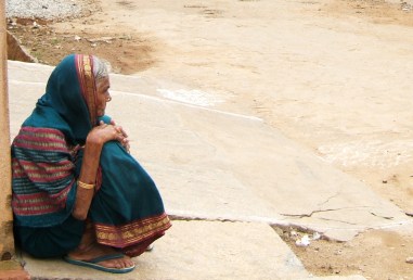 indian-woman-1193154-1919x1299